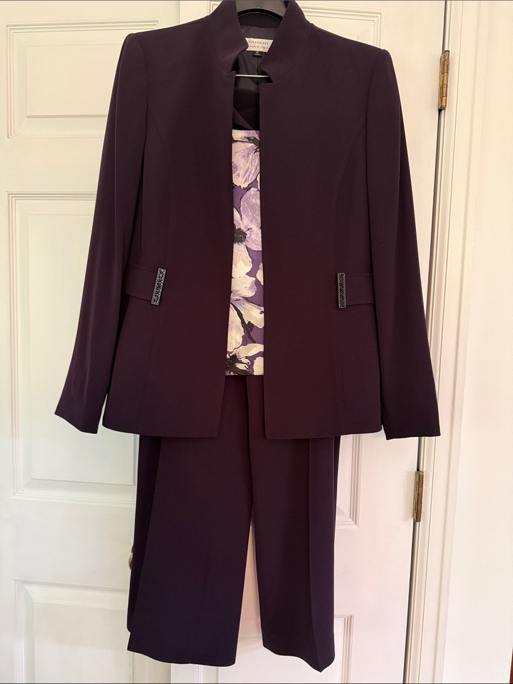 Tahari Plum Purple Pantsuit with Floral Liner